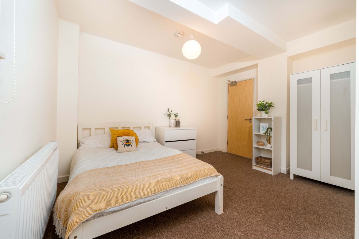 1 The Courtyard - Individual Rooms Image 3